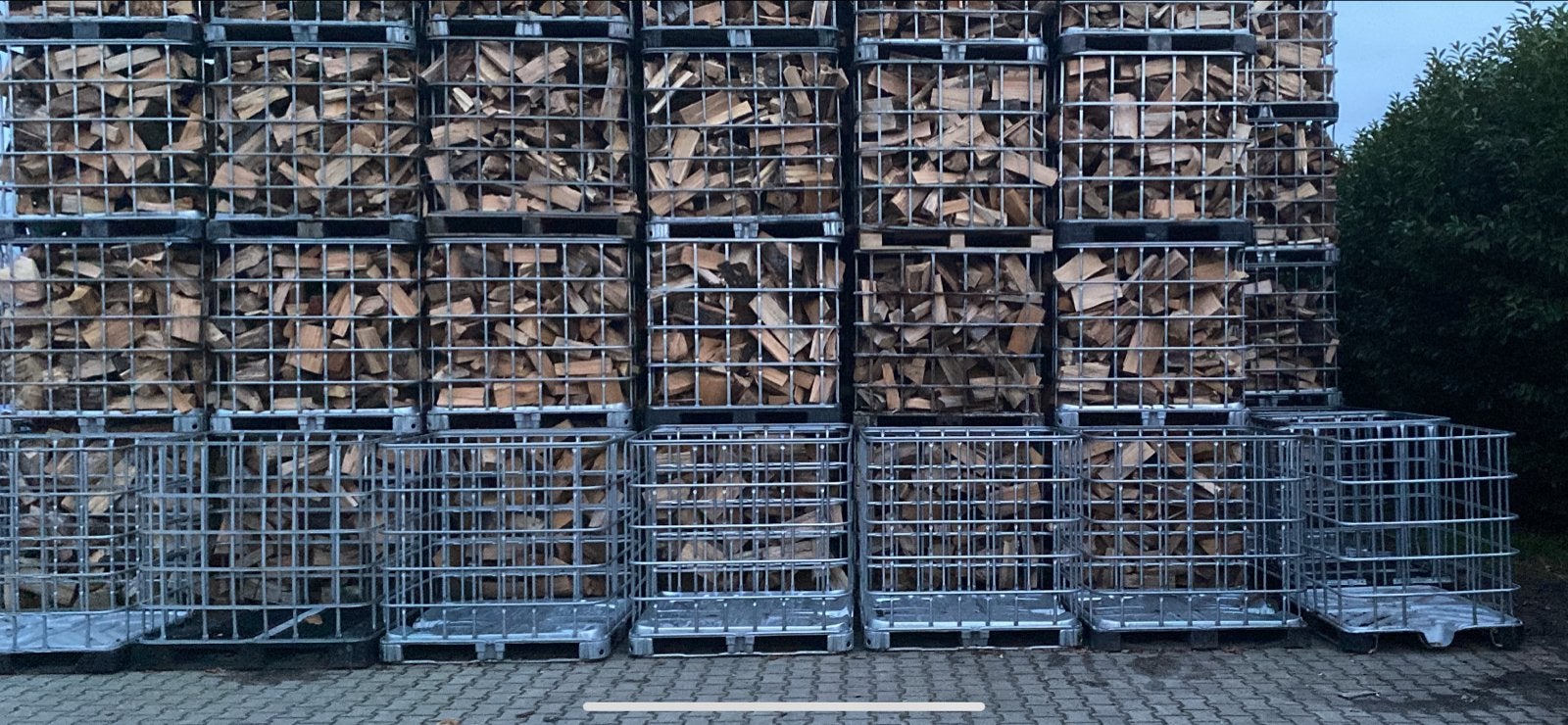 Gekloofd haardhout in IBC-containers 110€ kuub, 6 m³ of meer, Ophalen of Verzenden, Overige houtsoorten, Blokken