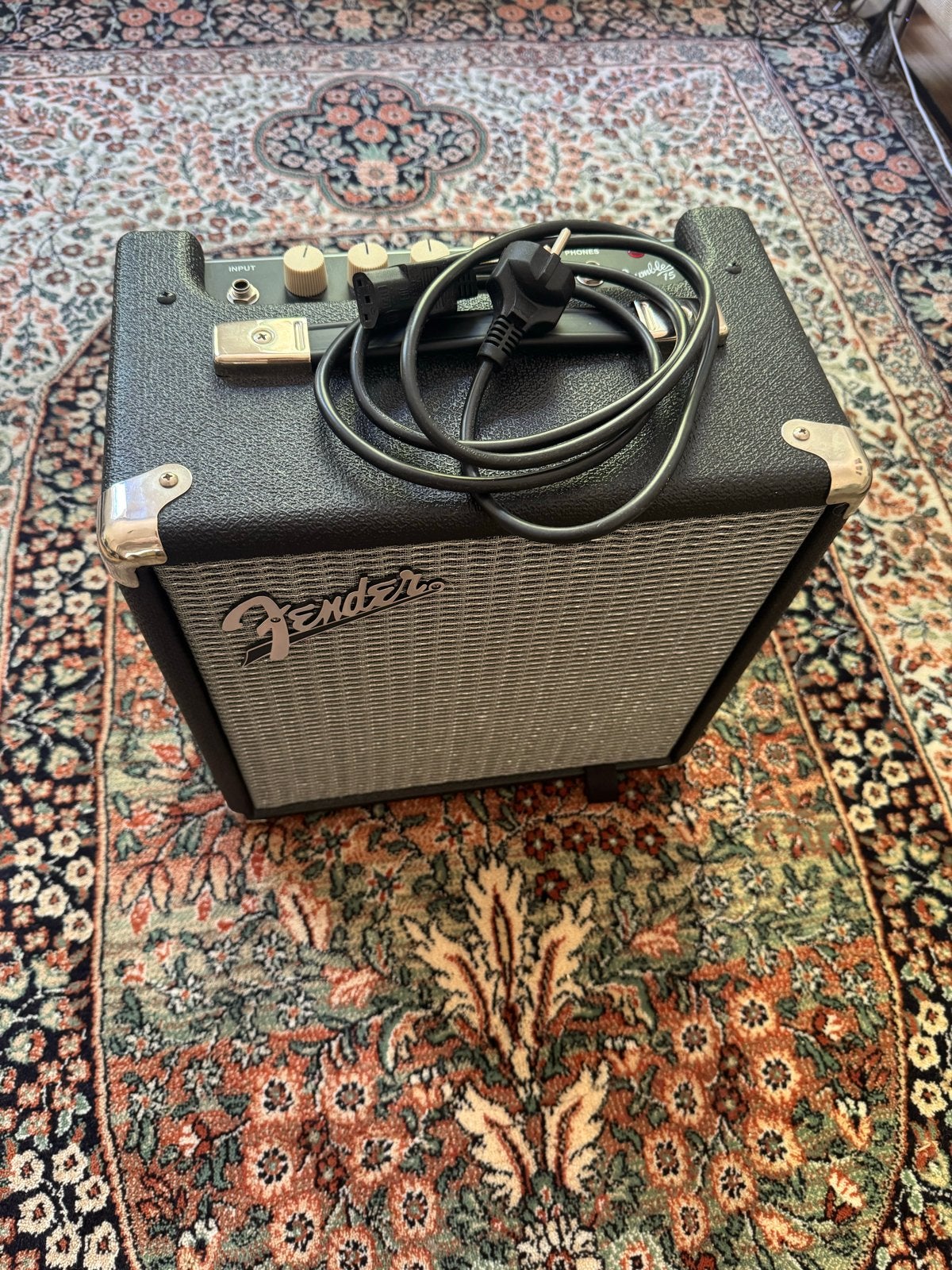 Fender Rumble 15 Basgitaarversterker, Ophalen, Zo goed als nieuw, Basgitaar, Minder dan 50 watt