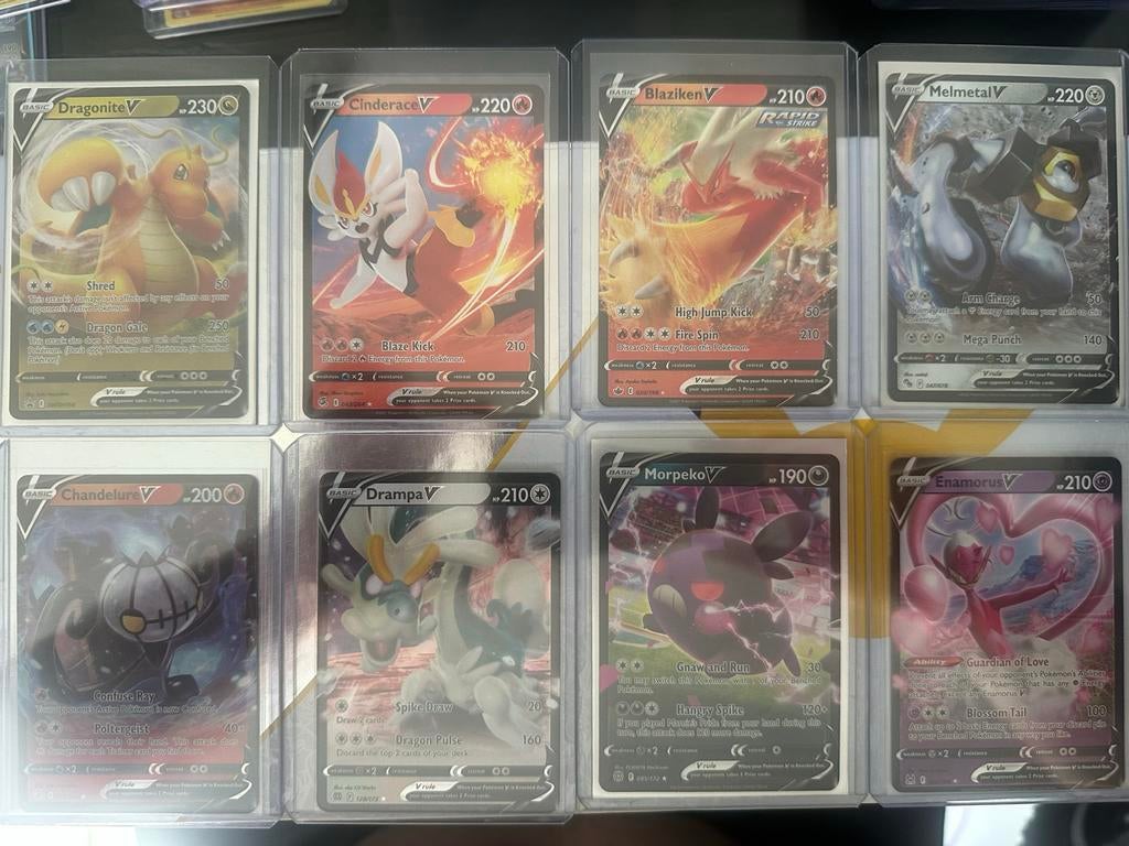 Pokémon V kaarten: Dragonite, Cinderace, Blaziken, Melmetal, Ophalen of Verzenden, Nieuw, Meerdere kaarten