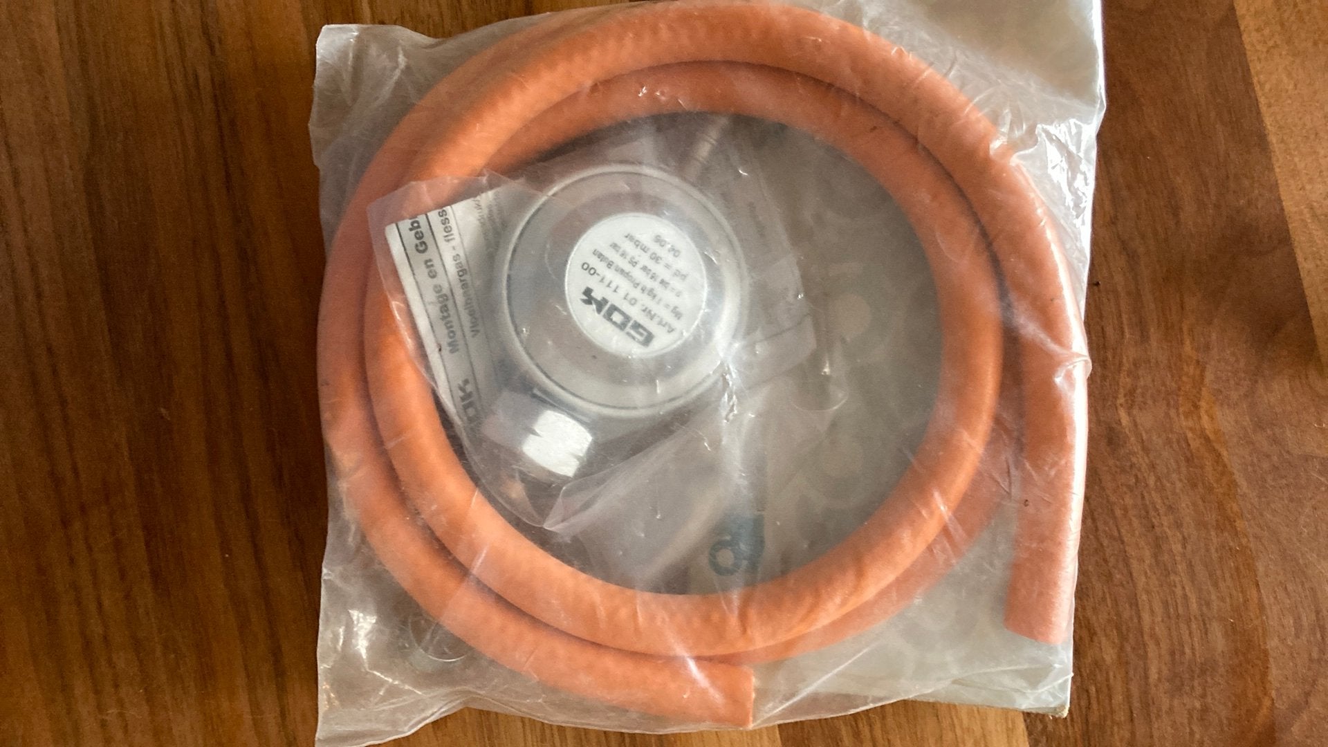 Gasdrukregelaar,gasslang 1,5 mtr, 2 slangklem, Ophalen of Verzenden, Nieuw
