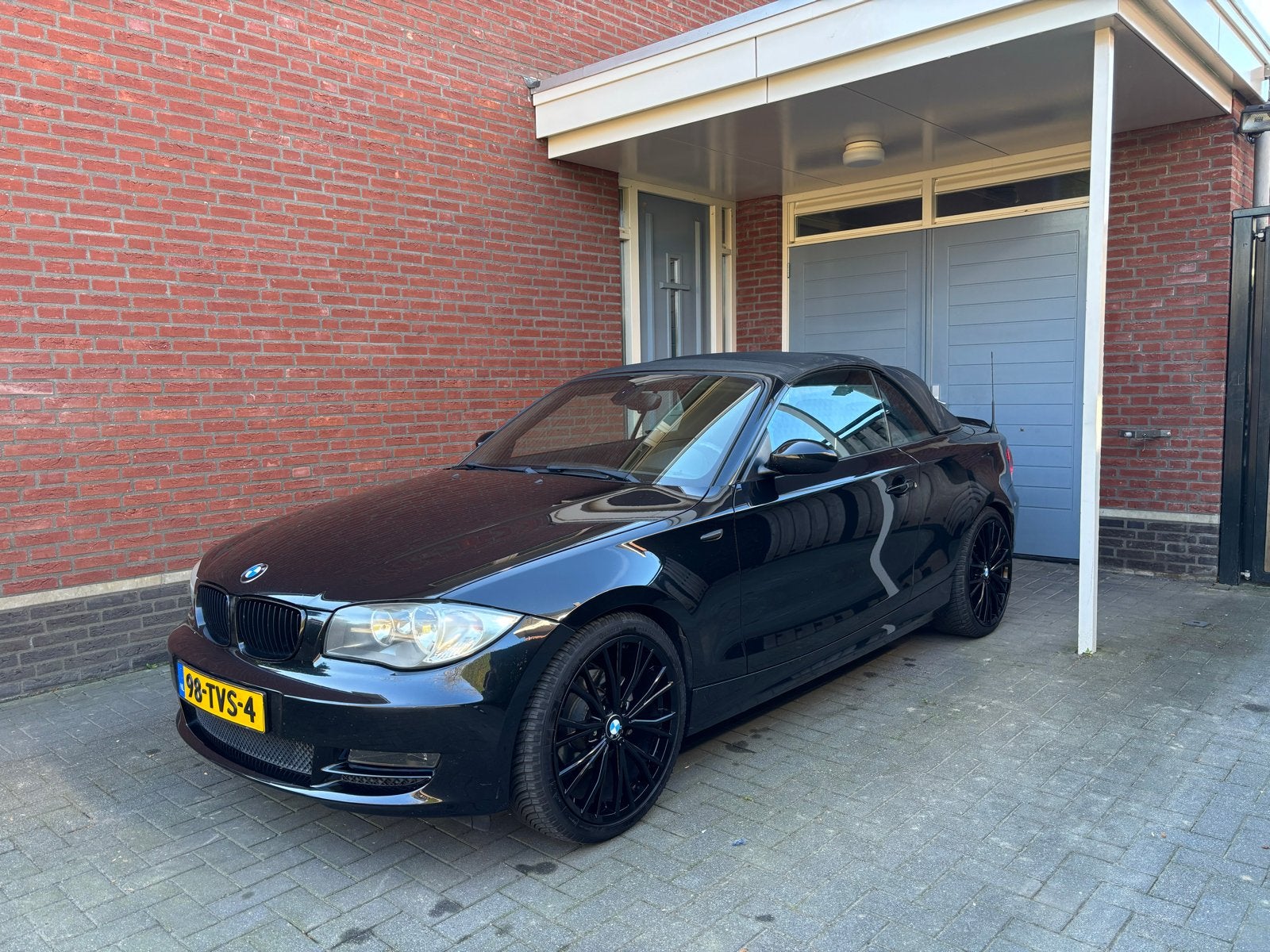 BMW 1-Serie 2.0 118I Cabrio 2008 Zwart, 1-Serie, 1995 cc, Cabriolet, 4 stoelen