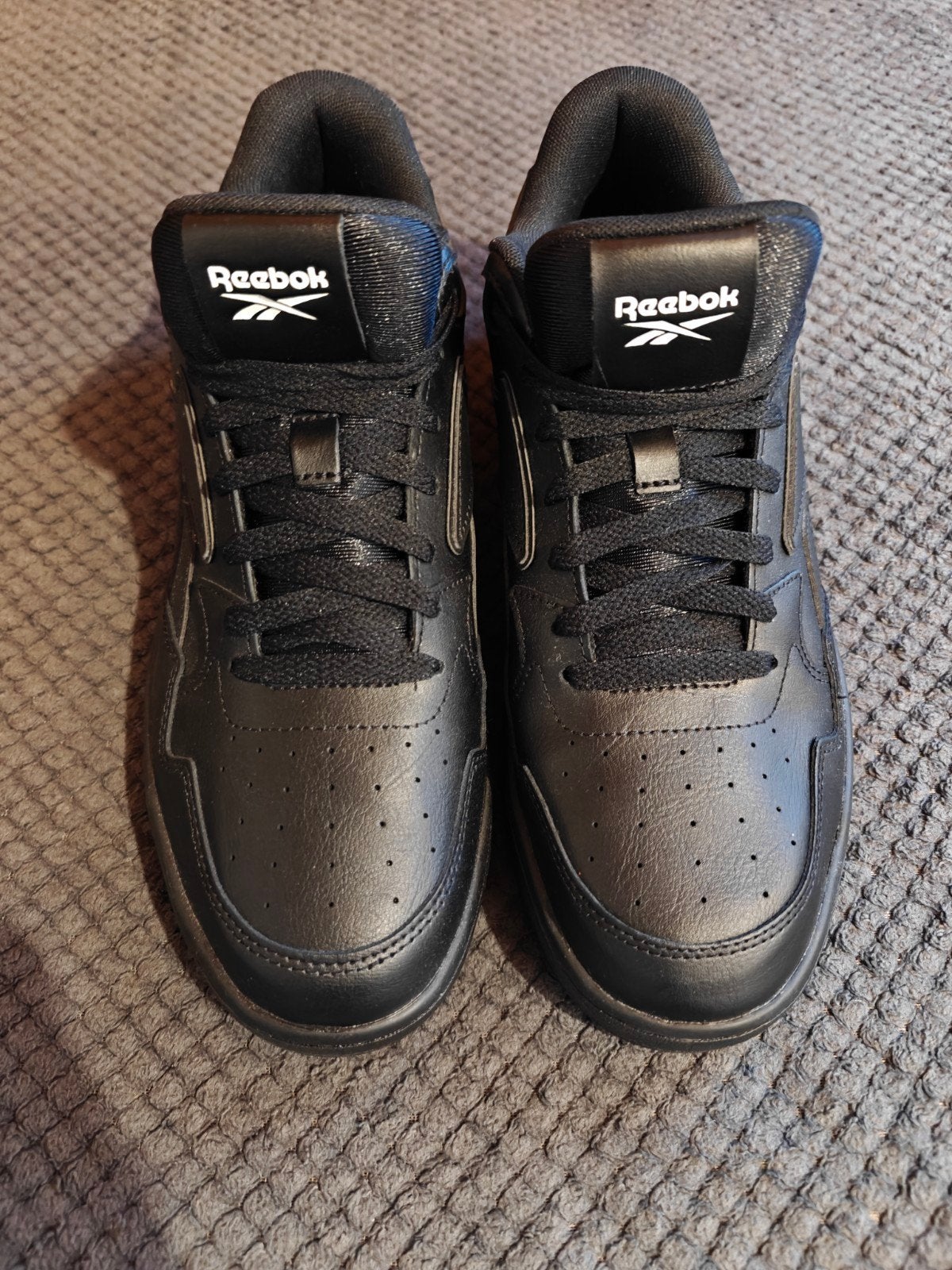 Gloednieuwe Reebok ATR Chill zwarte sneakers | Maat 44.5, Zwart, Nieuw, Ophalen of Verzenden, Sneakers of Gympen
