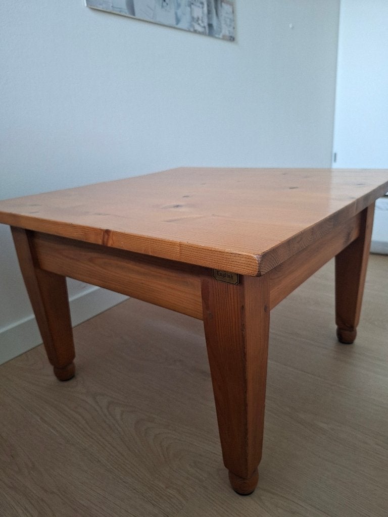 Houten tafeltje., Vierkant, 55 tot 75 cm, Zo goed als nieuw, Hout