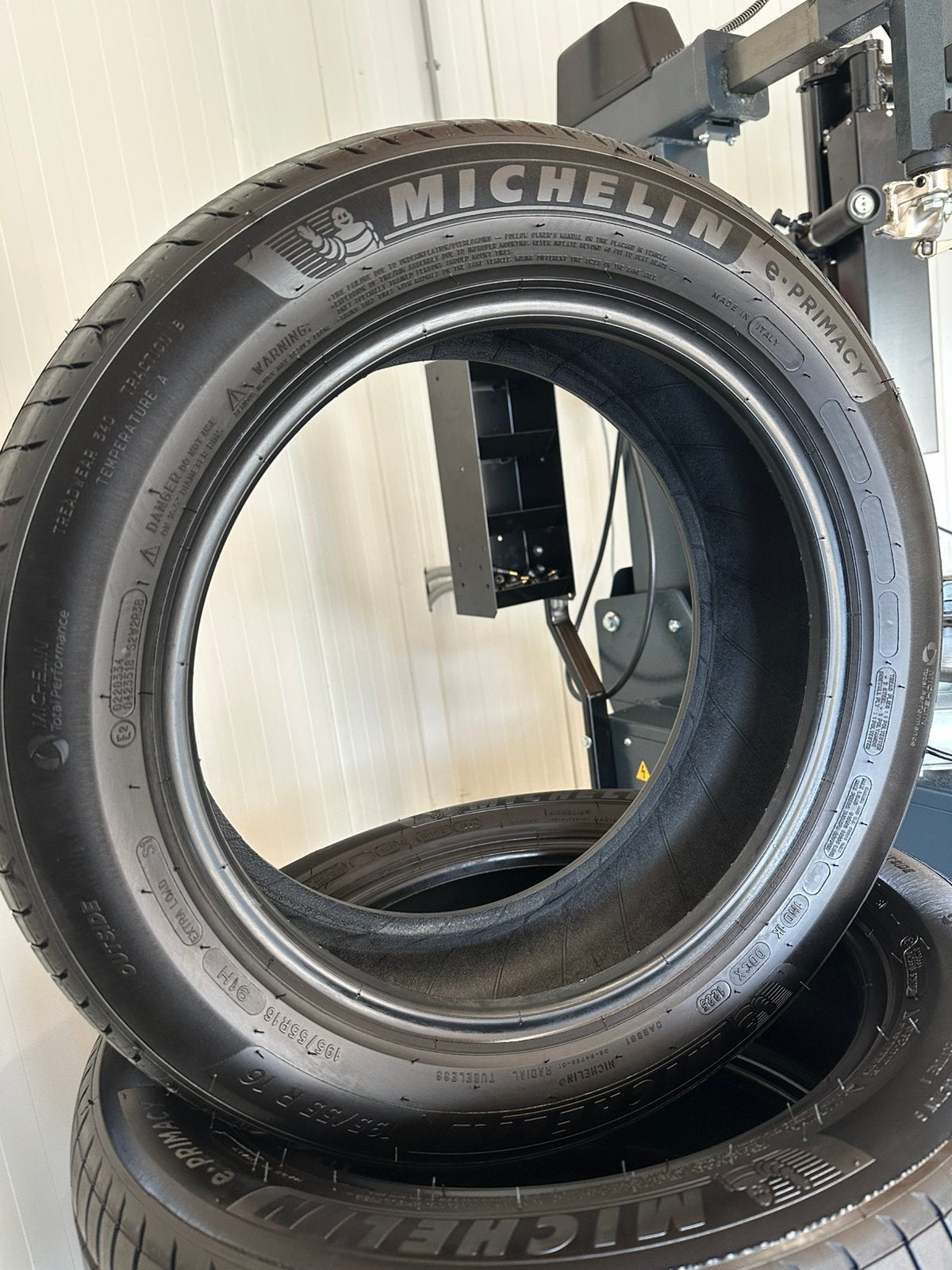 4 Stuks Michelin 195 55 16 Zomerbanden Inclusief Montage, Auto-onderdelen, Banden en Velgen, Ophalen, 16 inch, Banden en Velgen
