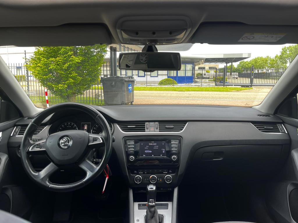 Skoda Octavia Combi 1.6 TDI Ambition Businessline (Automaat,, Auto's, Skoda, Euro 5, Gebruikt, 4 cilinders, Lichtsensor