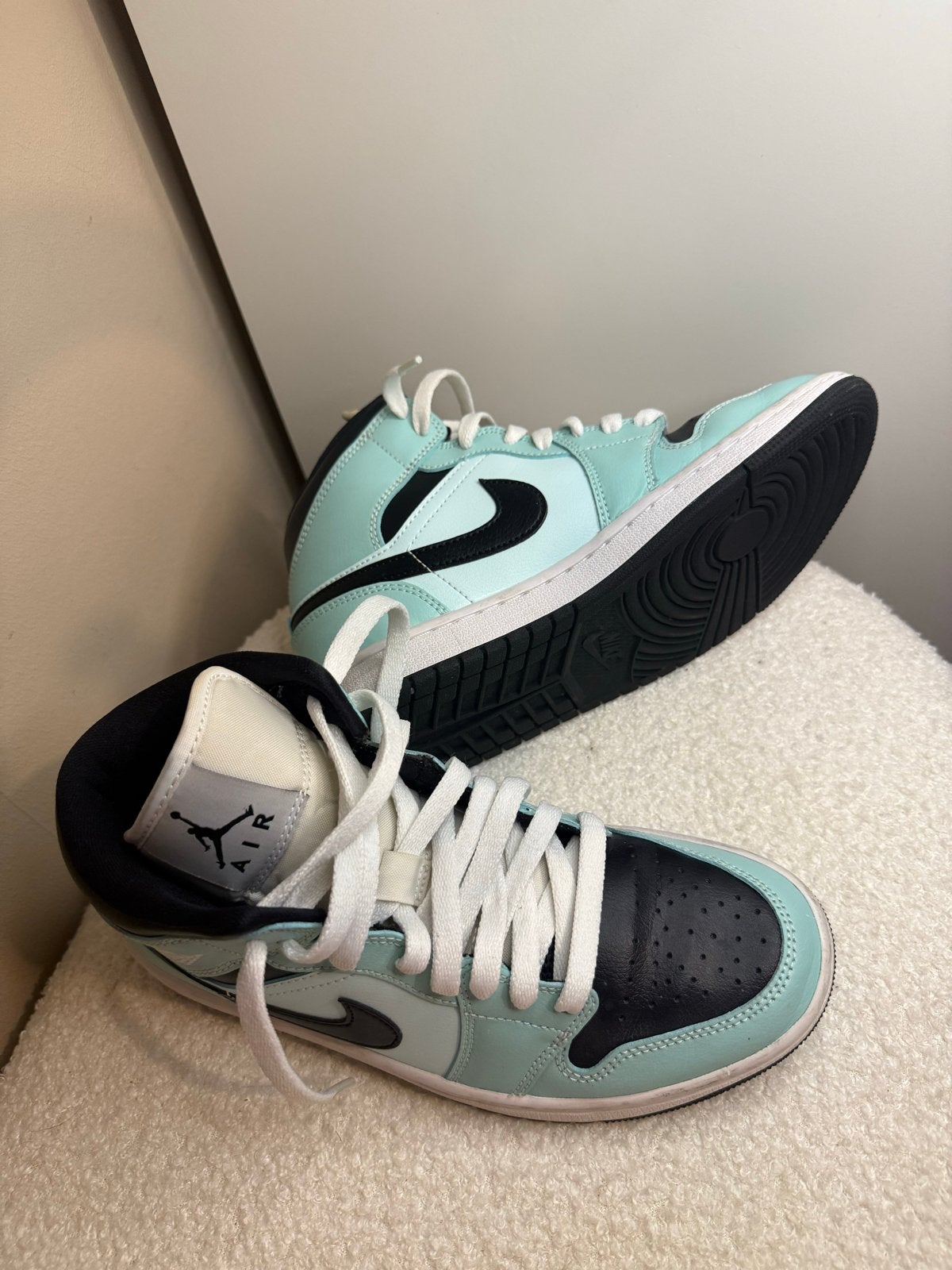 Nike Air Jordan 1 Mid 'Mint Foam' sneakers, maat 38, Kleding | Dames, Schoenen, Ophalen of Verzenden, Zo goed als nieuw, Groen