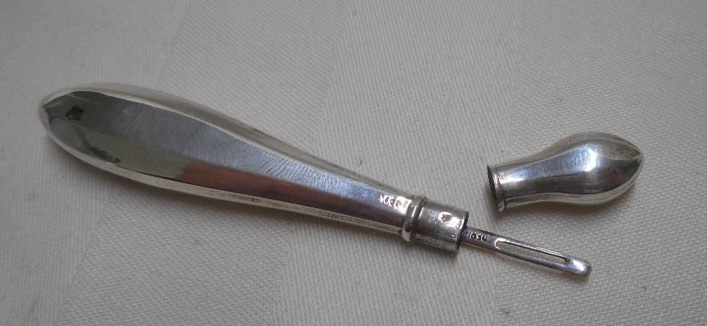 Zilveren antieke naaldenkoker met naald nr.013, Verzenden, Zilver