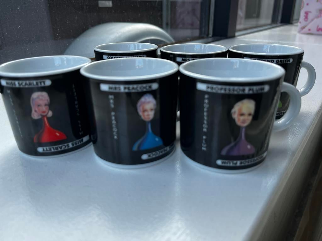 Cluedo espresso koffiekopjes 6x, Gebruikt, Keramiek, Ophalen of Verzenden, Overige stijlen