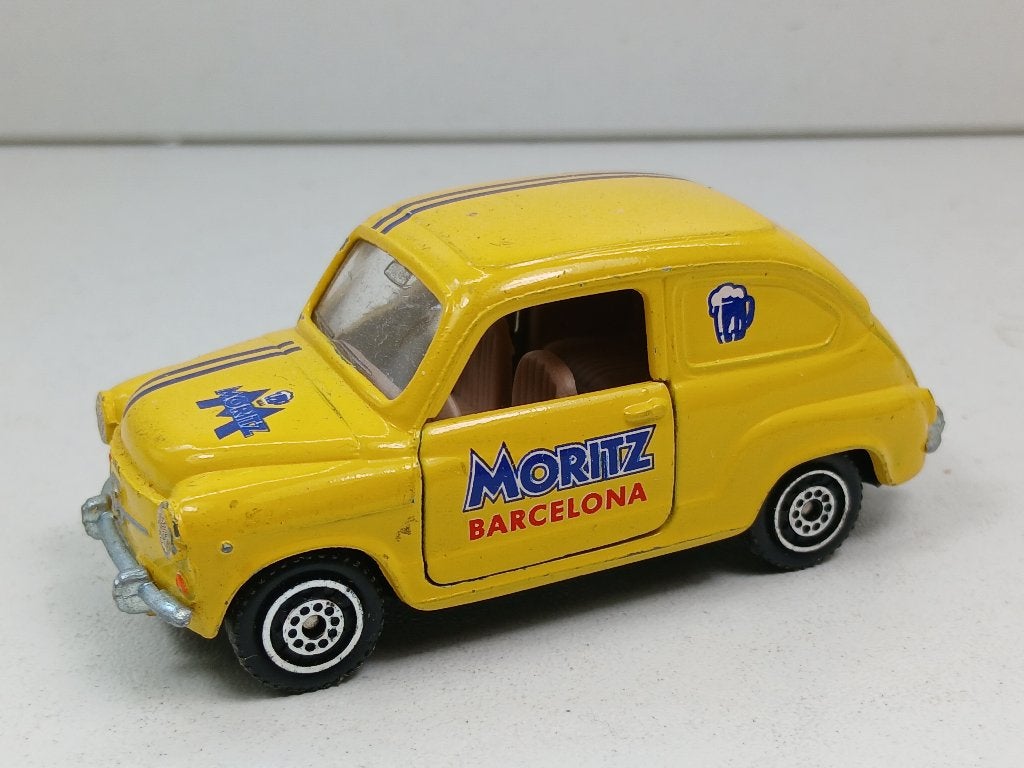 guisval 1/43  seat 600, Hobby en Vrije tijd, Modelauto's | 1:43, Ophalen of Verzenden, Zo goed als nieuw, Auto, Overige merken