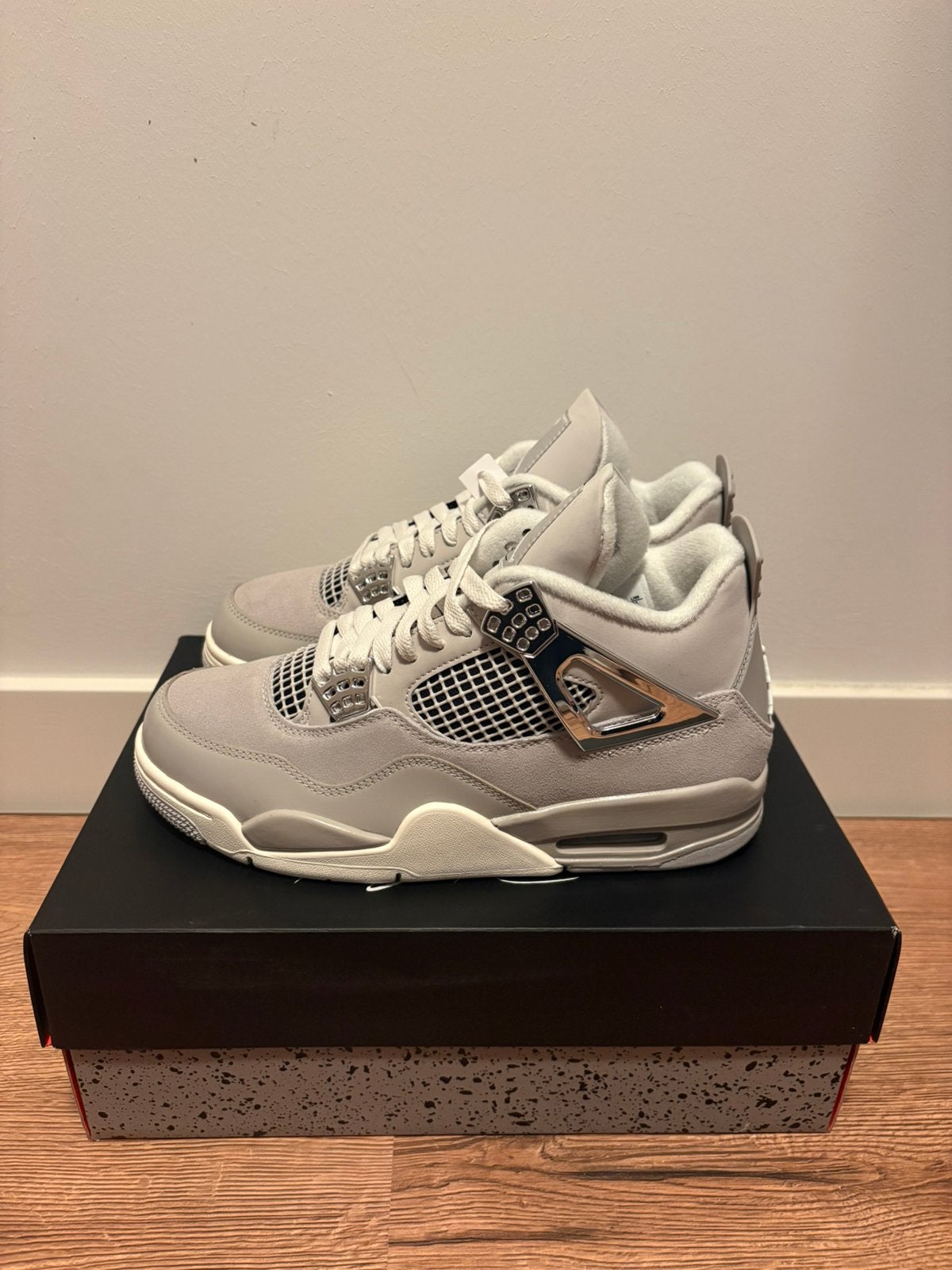 Jordan 4 frozen moments 38,5, Kleding | Heren, Schoenen, Ophalen of Verzenden, Zo goed als nieuw, Overige kleuren
