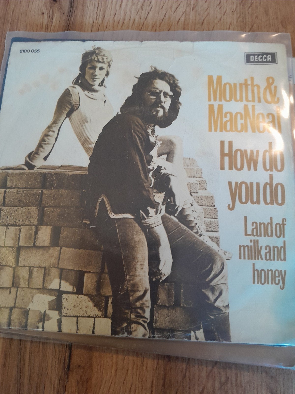 mouth & macneal 7inch how do you do, Cd's en Dvd's, Ophalen of Verzenden, Zo goed als nieuw, Pop