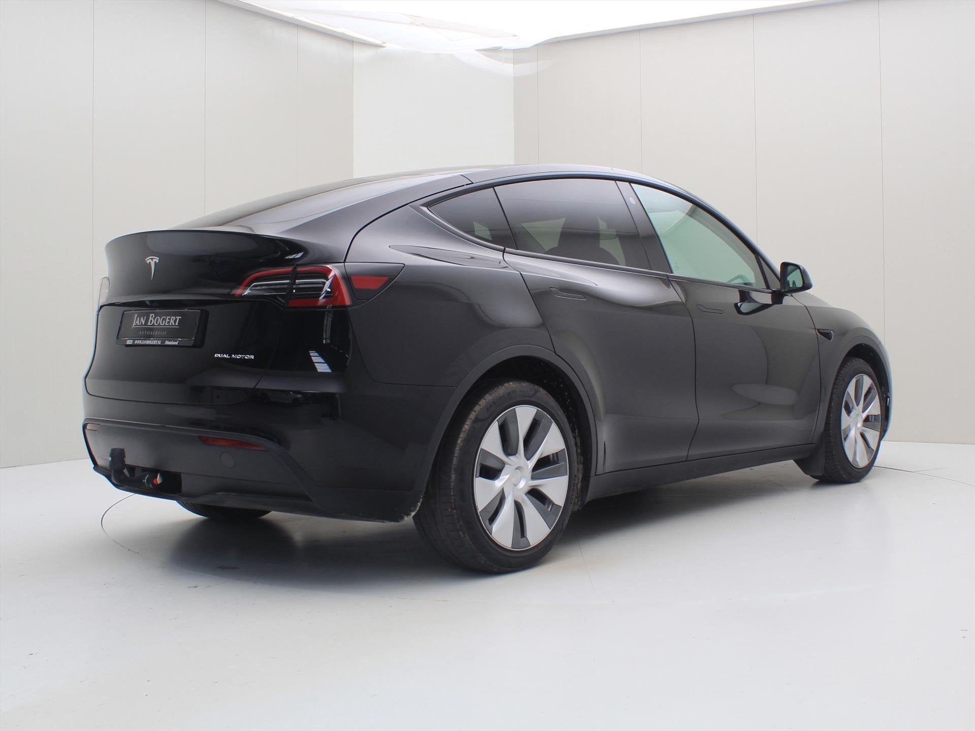 Tesla Model Y Long Range AWD 75kWh 351pk 93.9% SoH [ TREKHAA, Automaat, Adaptive Cruise Control, Gebruikt, Zwart