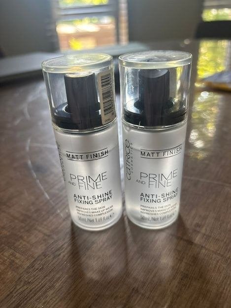 2x Catrice prime and fine anti-shine fixing spray nieuw, Overige kleuren, Gehele gezicht, Nieuw, Ophalen of Verzenden