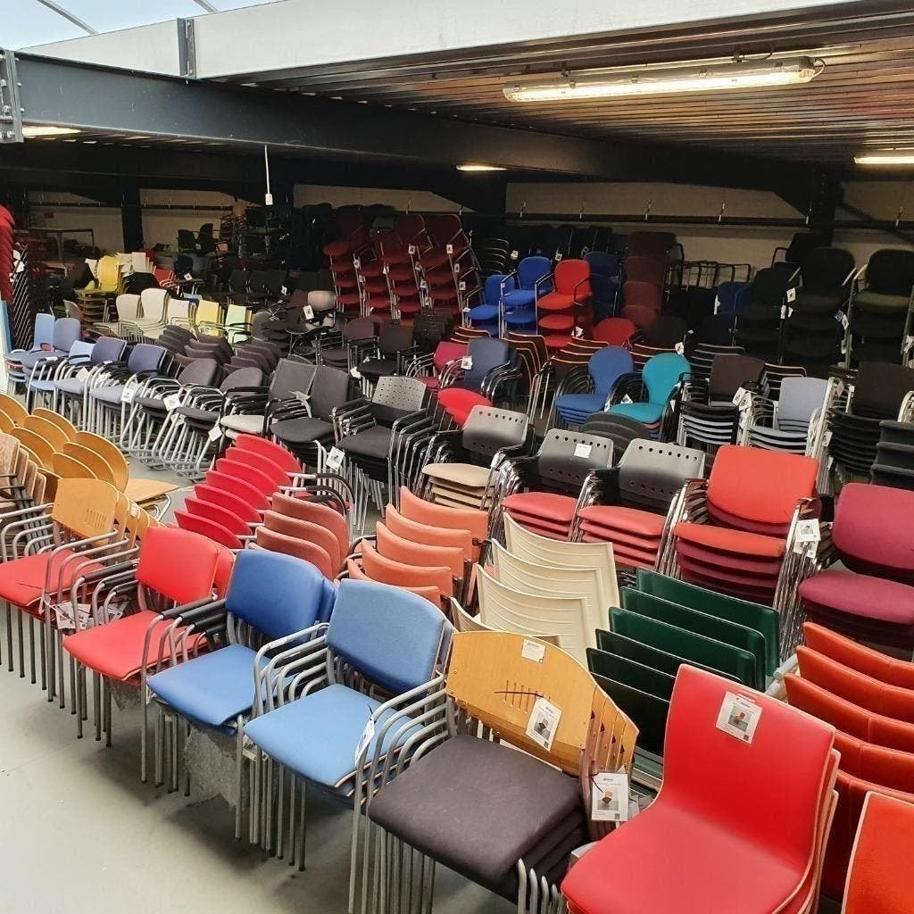 Heel veel stoelen | bureaustoel | kruk | vergaderstoelen etc, Huis en Inrichting, Gebruikt, Bruin, Ophalen of Verzenden, Stof