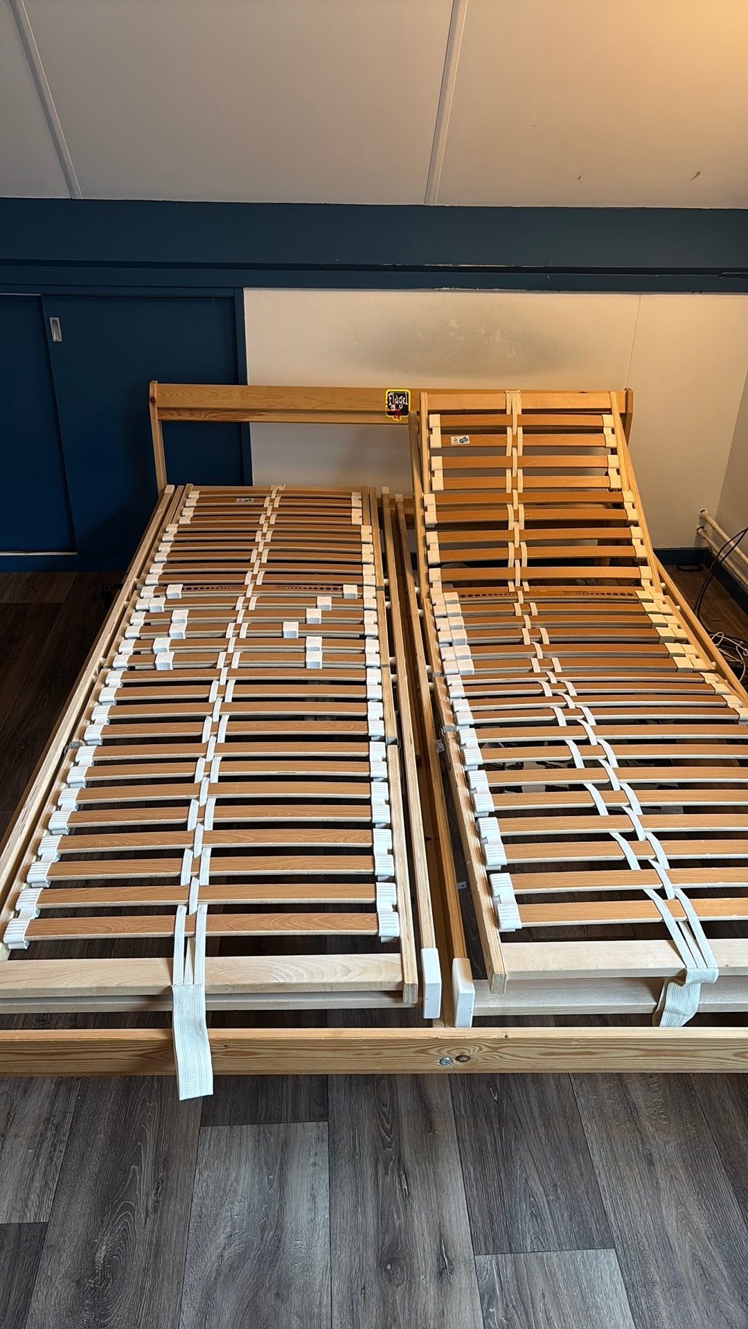 Bedbodem met 2 volledig verstelbare elektrische lattenbodems, Huis en Inrichting, Ophalen, Tweepersoons, 140 cm, Zo goed als nieuw