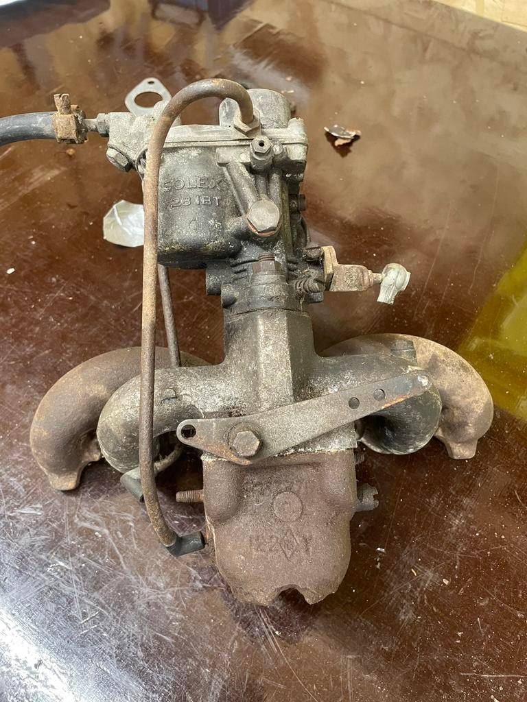Renault Dauphine carburateur en inlaatspruitstukken, Antiek en Kunst, Ophalen of Verzenden