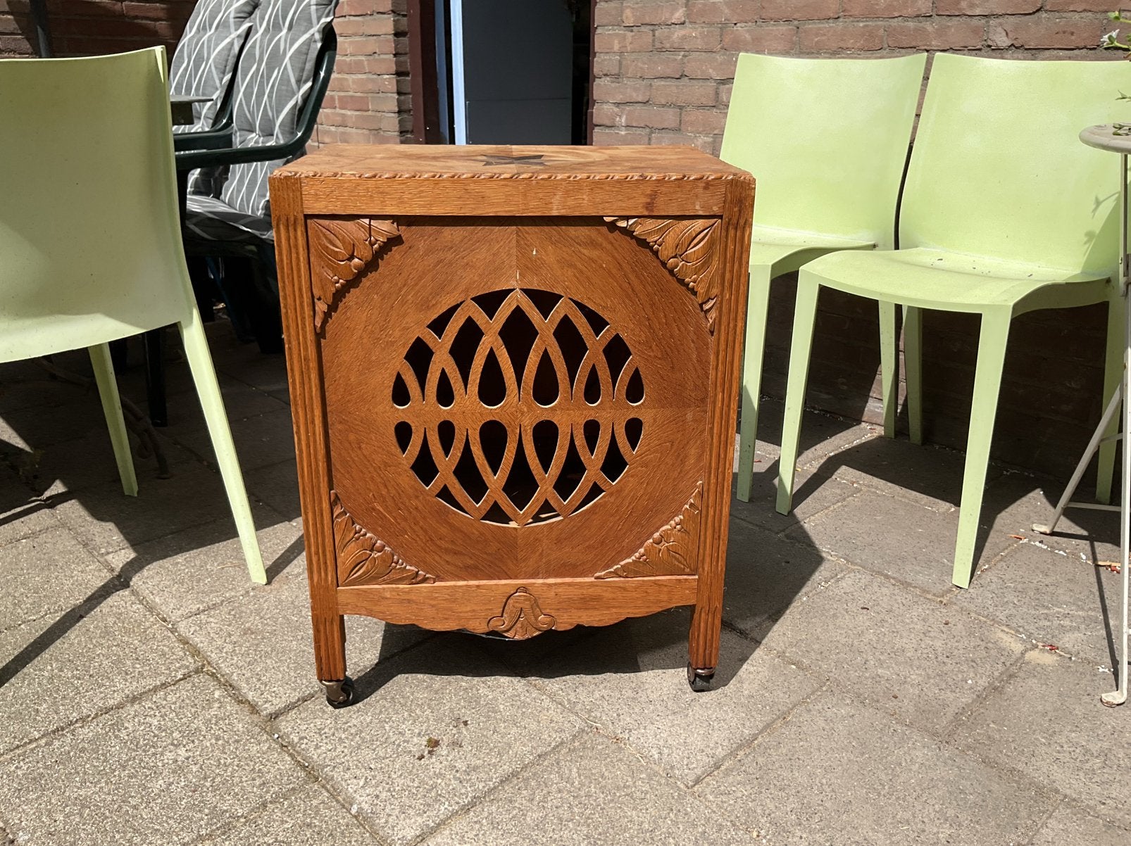 Kastje, Ophalen