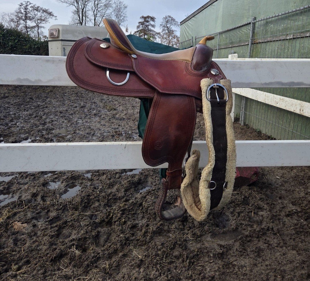 Garland Western zadel te koop, Dieren en Toebehoren, Ophalen, Inclusief stijgbeugels, Overige merken, Diepe zit