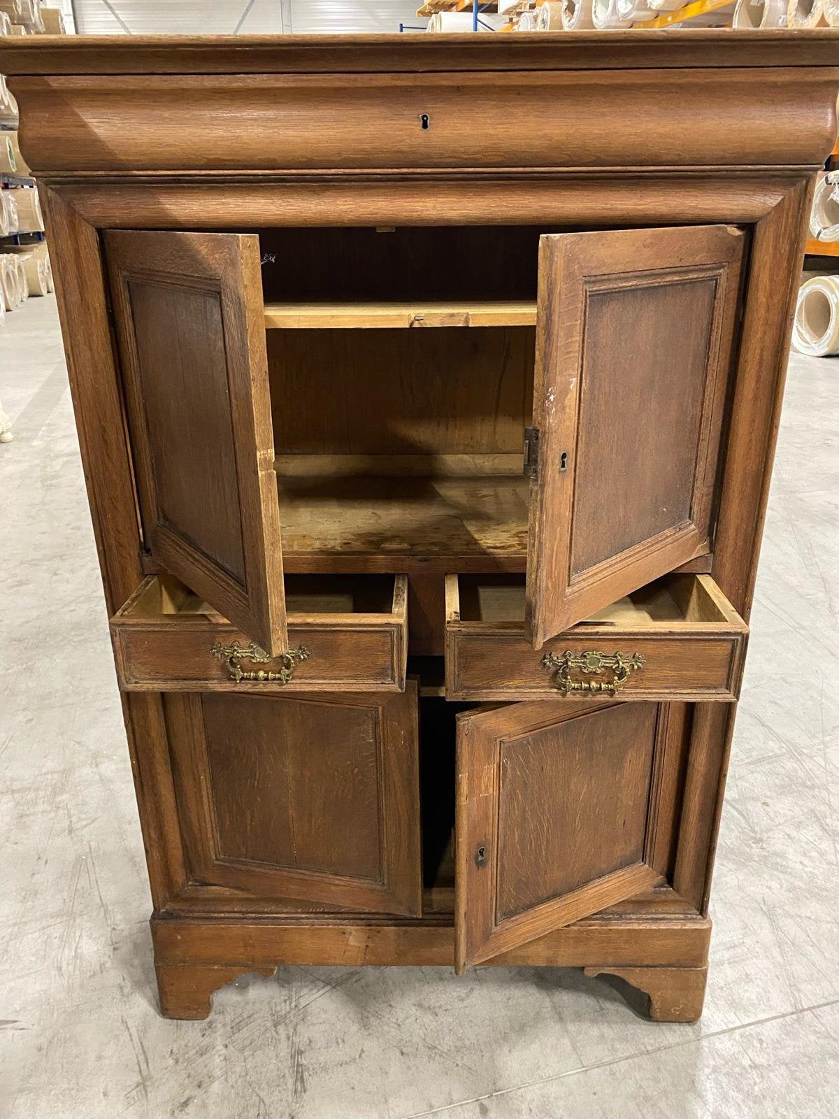 Antieke/vintage kast donker eikenhout, Huis en Inrichting, Kasten | Secretaires, Ophalen, Zo goed als nieuw
