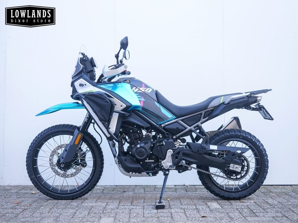CFMOTO 450 MT SPECIAL EDITION (bj 2026), 2 cilinders, Bedrijf, Onbekend, 449 cc
