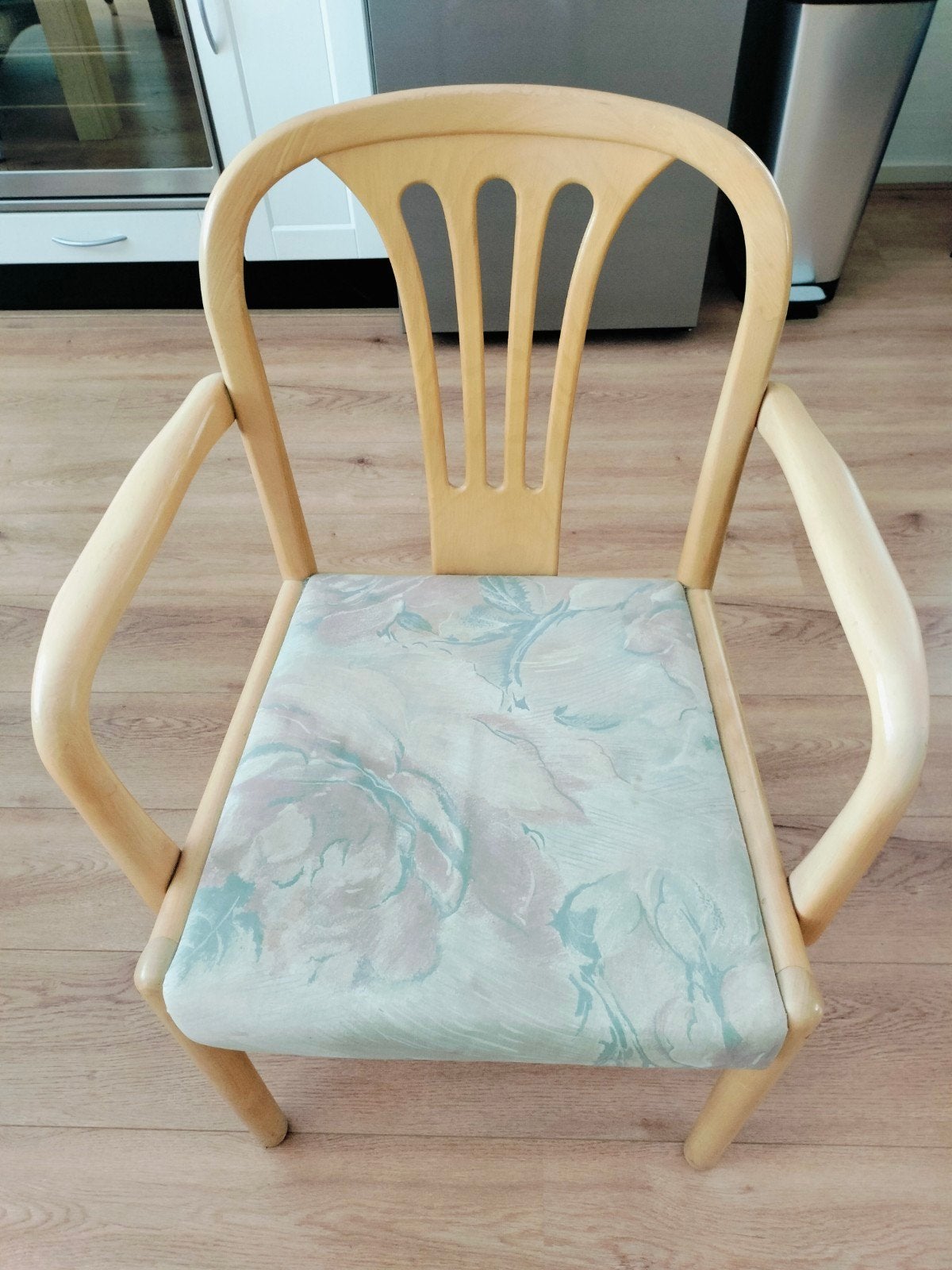 stevige stoel, Ophalen