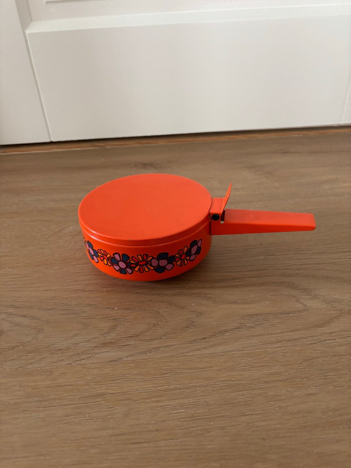 Brabantia asverzamelaar jaren '70 - Oranje met bloemen, Antiek en Kunst, Ophalen