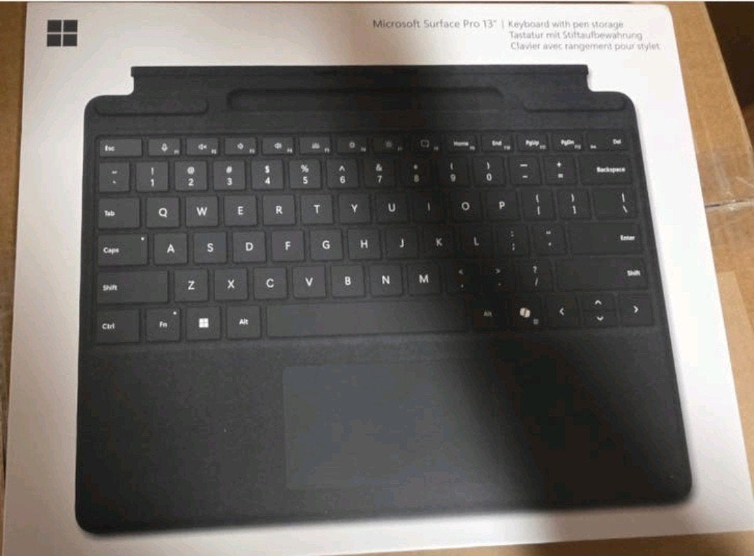 Microsoft Surface Pro 13" Keyboard met pen opslag nieuw, One Microsoft Way, Redmond, WA 98052, USA, Nieuw, Ophalen of Verzenden
