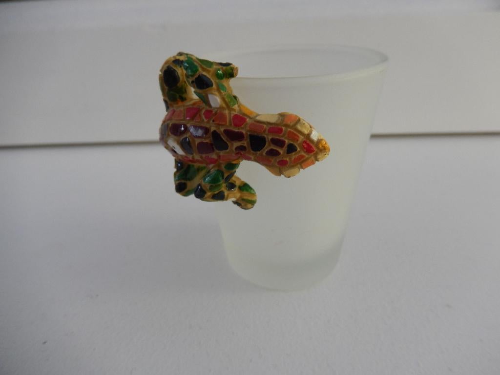 * Borrelglas shotglas met gekleurde mozaiek hagedis *, Verzamelen, Glas en Borrelglaasjes, Ophalen of Verzenden, Nieuw, Borrel- of Shotglas