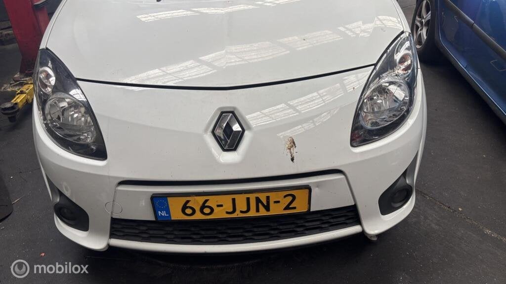 Voorbumper wit Renault Twingo II ('07-'14), Auto-onderdelen, Carrosserie en Plaatwerk, Ophalen, Gebruikt, Bumper, Renault