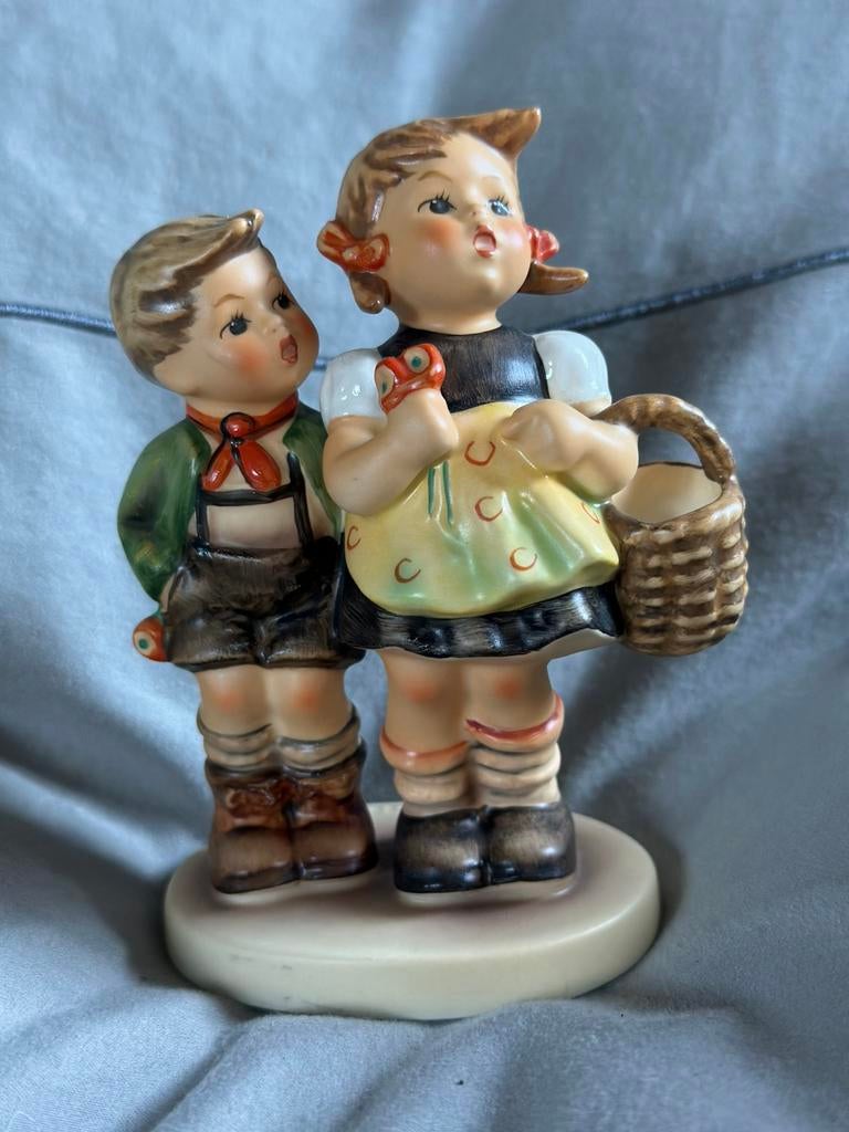 Goebel nr 49/3/0 “brüderlein und schwesterlein”, Verzamelen, Beelden en Beeldjes, Ophalen of Verzenden, Zo goed als nieuw, Hummel