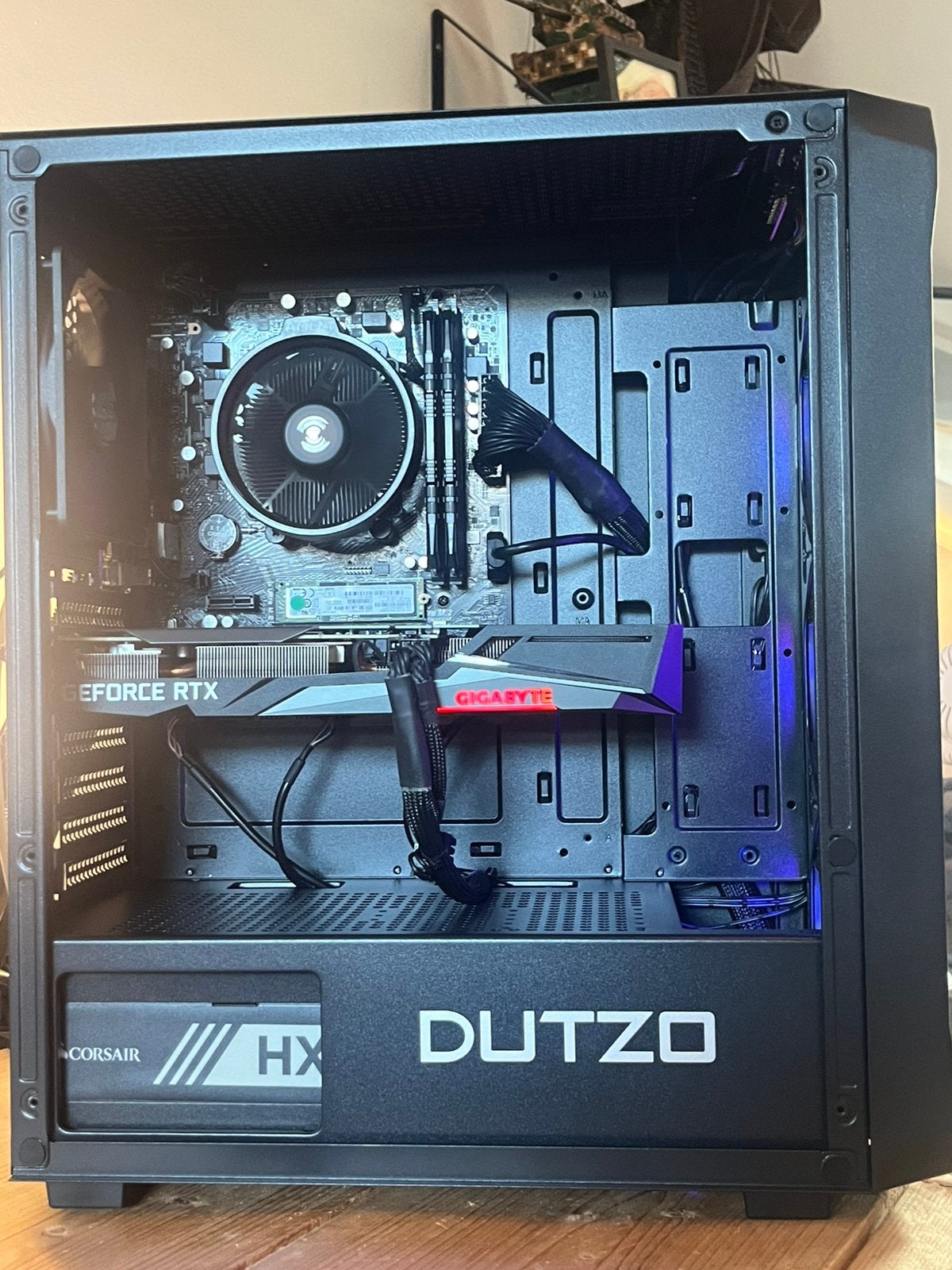Foto 8 van Gaming PC | RTX 3060 TI | R7 3800X | 16GB | M.2 SSD