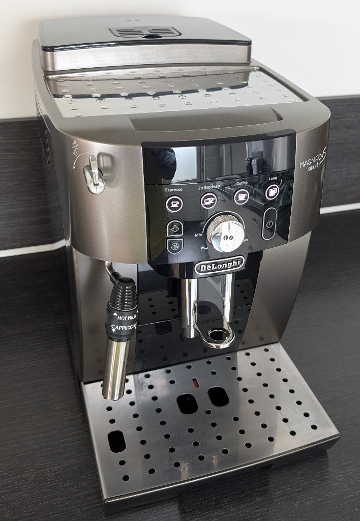 De’Longhi Magnifica S Smart ECAM 250.23.SB koffiemachine, Ophalen, 10 kopjes of meer, Koffiemachine, Zo goed als nieuw