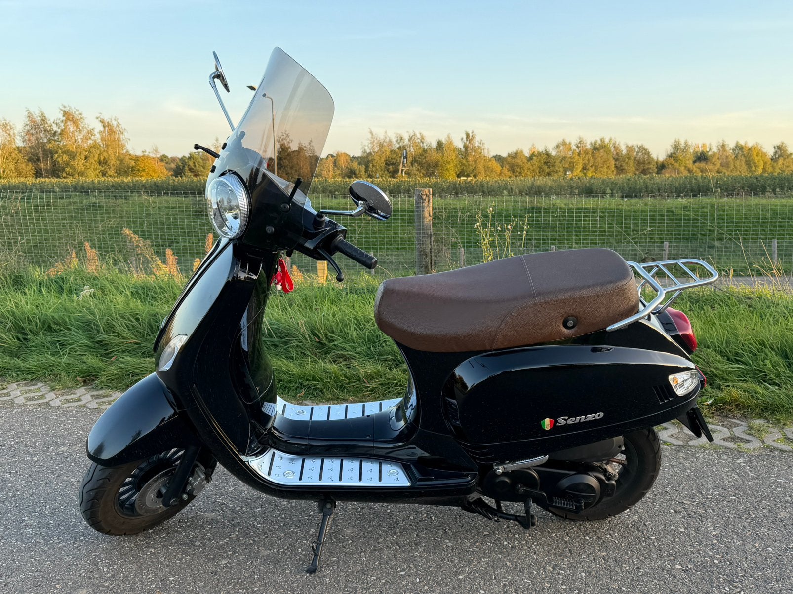 Senzo Riva Deluxe Snorscooter  🛵, Ophalen, Zo goed als nieuw, Benzine, Vespa
