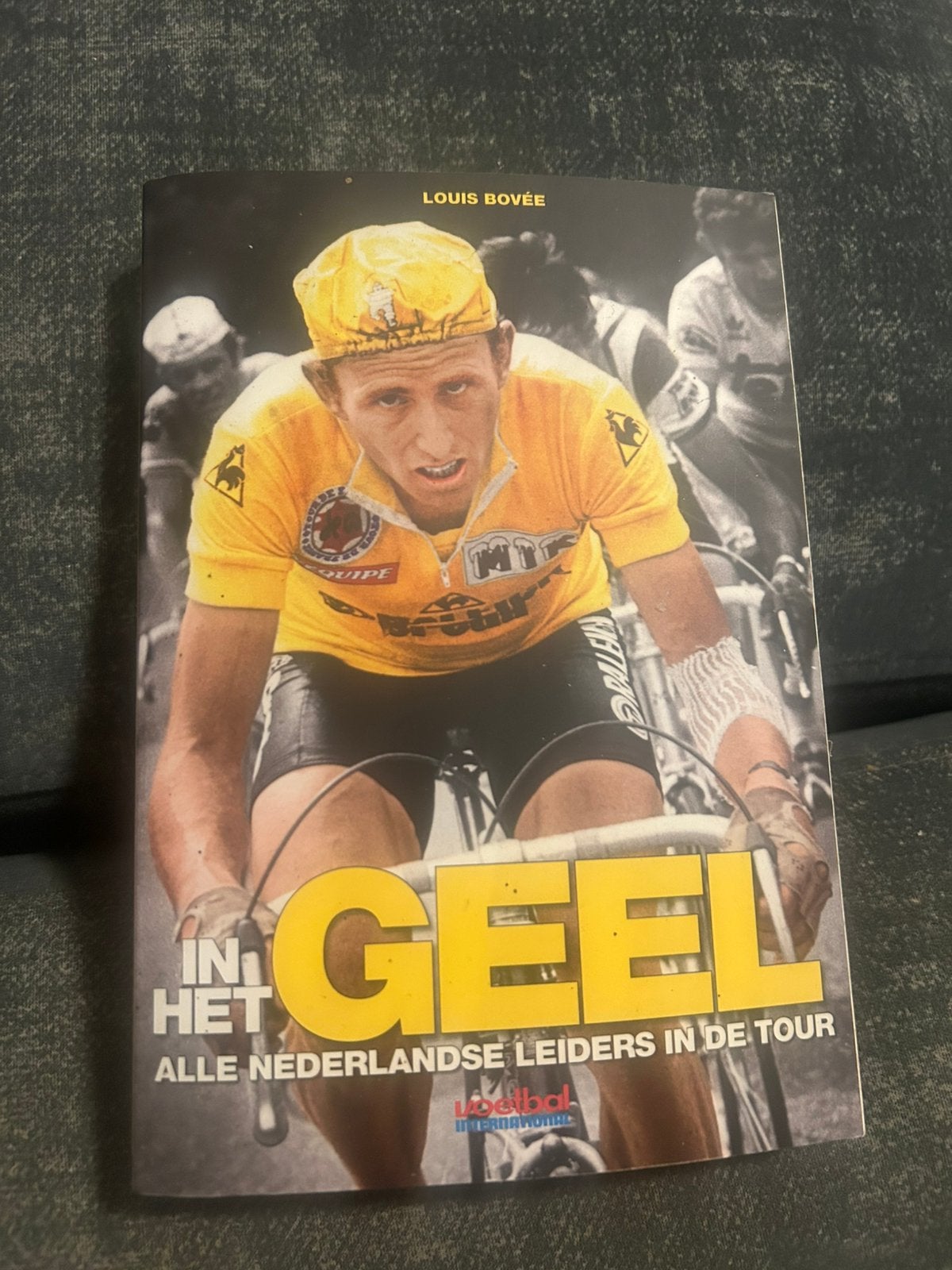 TOUR DE FRANCE Nederlanders in het GEEL 2013, Verzenden, Zo goed als nieuw, Lopen en Fietsen