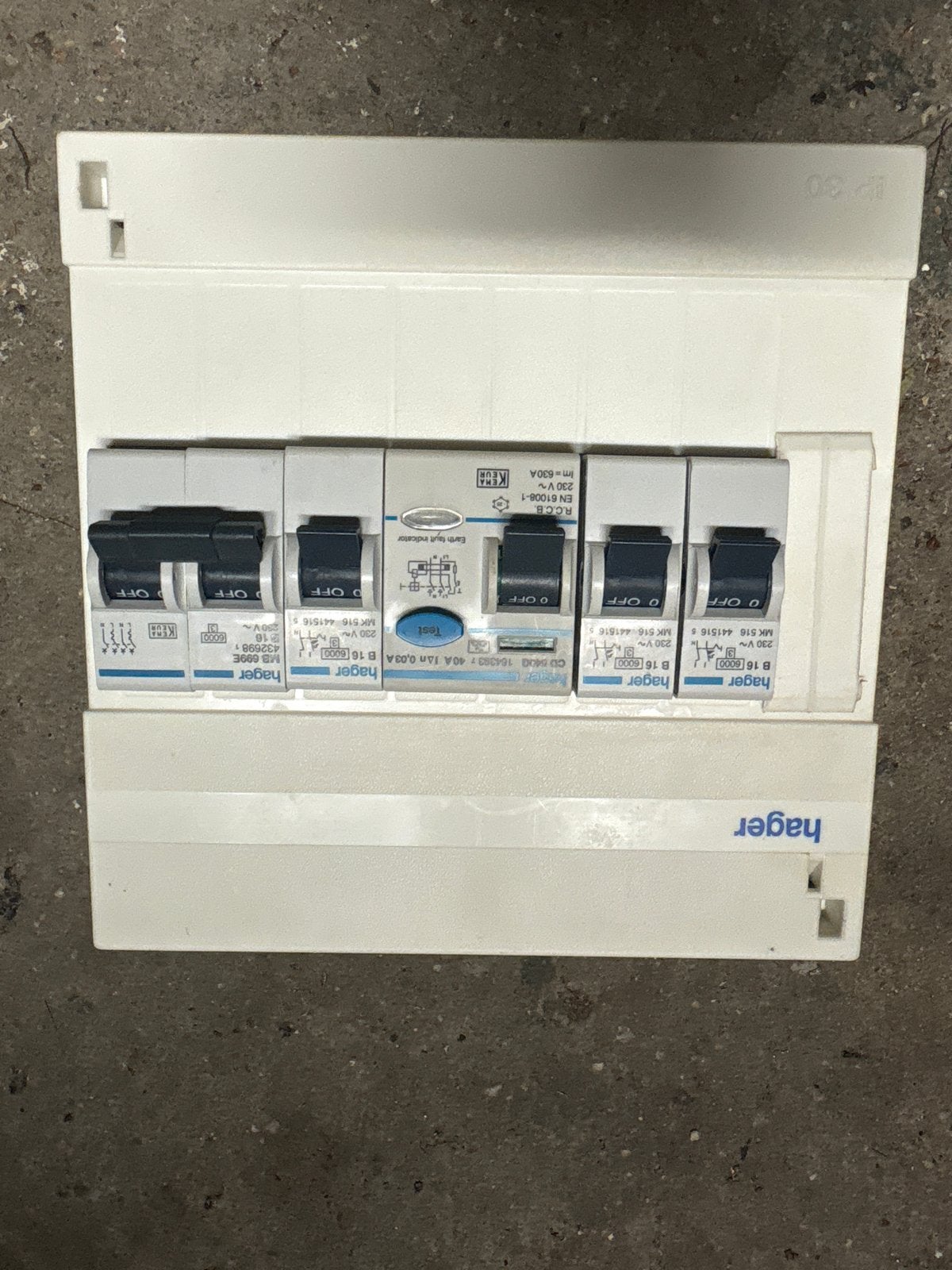 Hager Groepenkast met Aardlekschakelaar en Installatieautoma, Ophalen of Verzenden, Gebruikt, Hager, Groepenkast