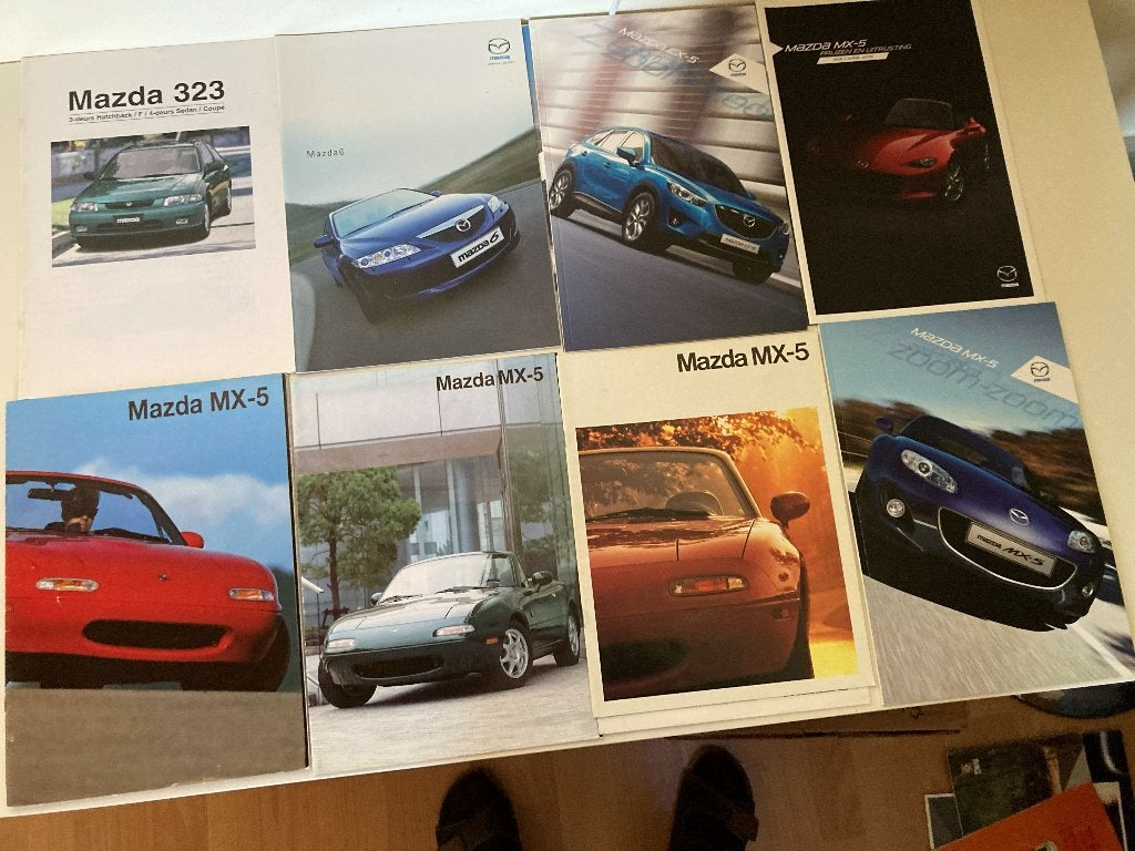 Mazda autofolders, Boeken, Ophalen of Verzenden, Zo goed als nieuw, Mazda