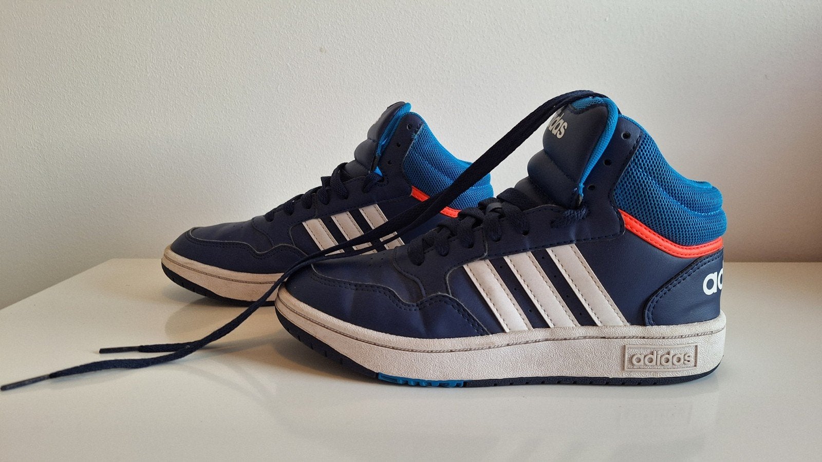 Adidas kinderschoenen maat 36 - nieuwstaat, Adidas, Jongen of Meisje, Schoenen, Nieuw