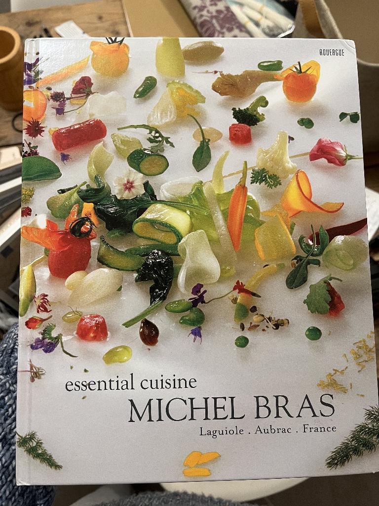 Essential Cuisine – Michel Bras, Boeken, Kookboeken, Onbekend, Nieuw, Ophalen of Verzenden, Frankrijk
