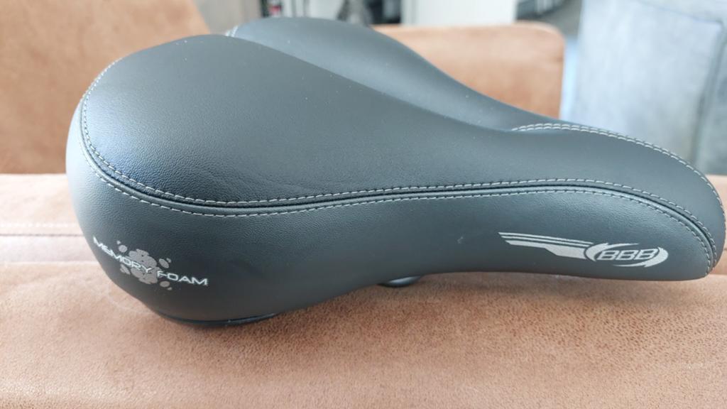 Lederen gell fietszadel nieuw € 20.00 merk BBB, Fietsen en Brommers, Fietsonderdelen, Ophalen