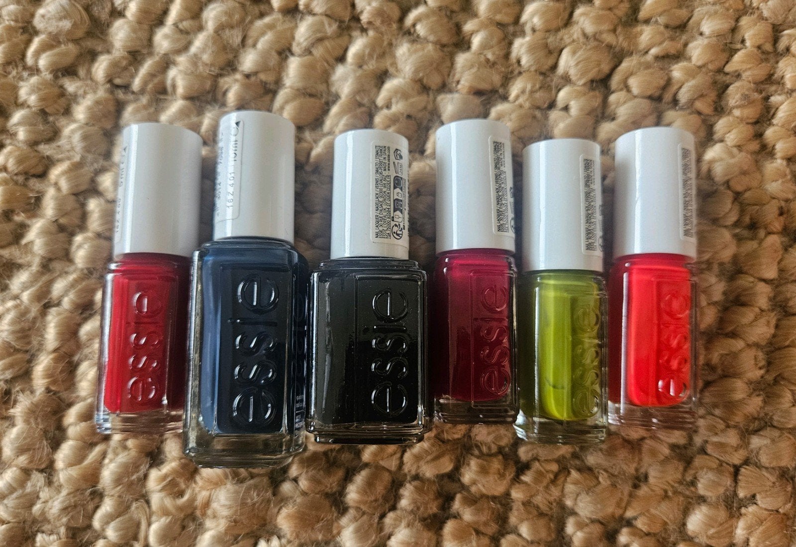 Essie nagellak pakketje, Sieraden, Tassen en Uiterlijk, Ophalen of Verzenden, Nieuw, Overige kleuren, Handen en Nagels