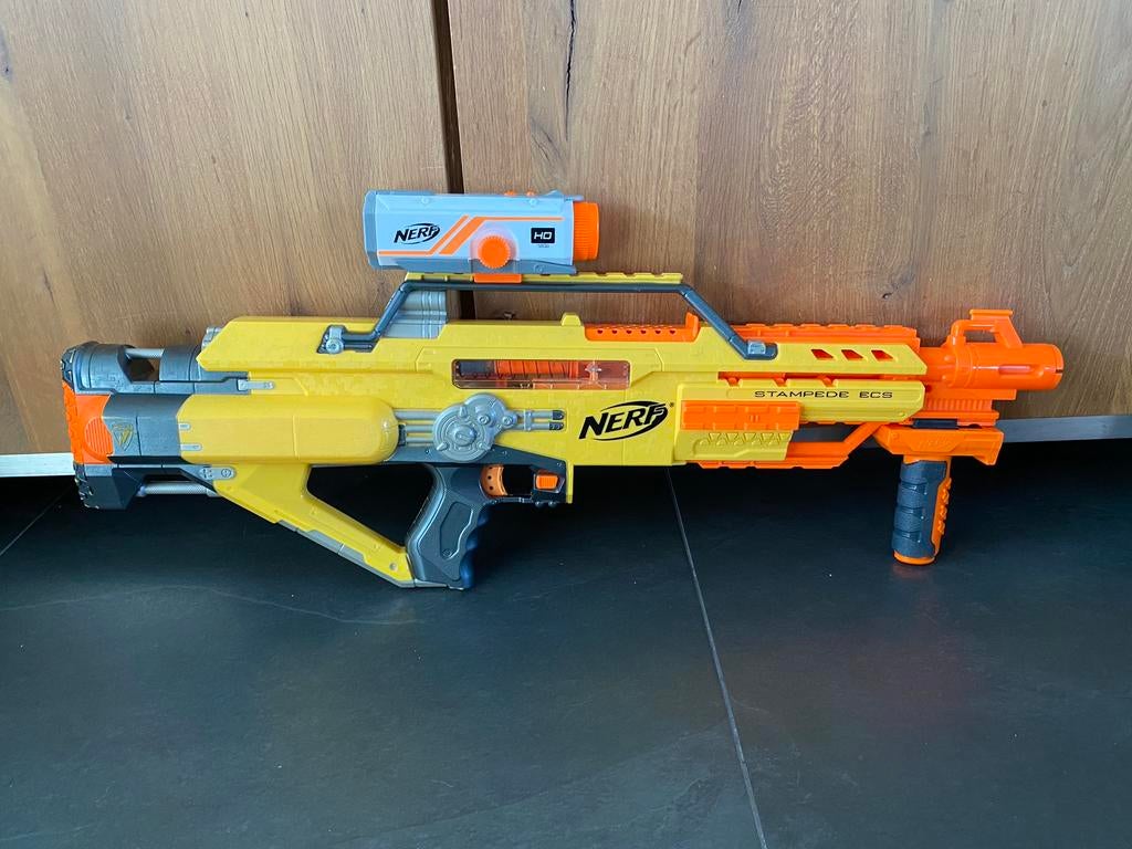 Nerf stampede met camera en grip, Ophalen of Verzenden, Gebruikt
