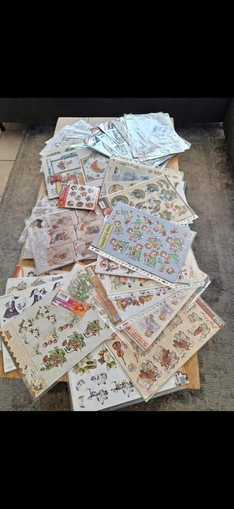 Grote partij hobby papier en plaatjes voor kaarten maken, Hobby en Vrije tijd, Kaarten | Zelf maken, Ophalen of Verzenden