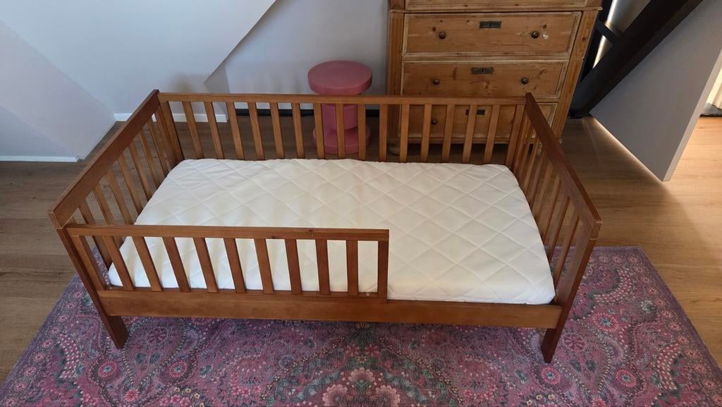 Petit Amelie peuterbed inclusief matras, 70 tot 85 cm, 140 tot 160 cm, Zo goed als nieuw, Ophalen