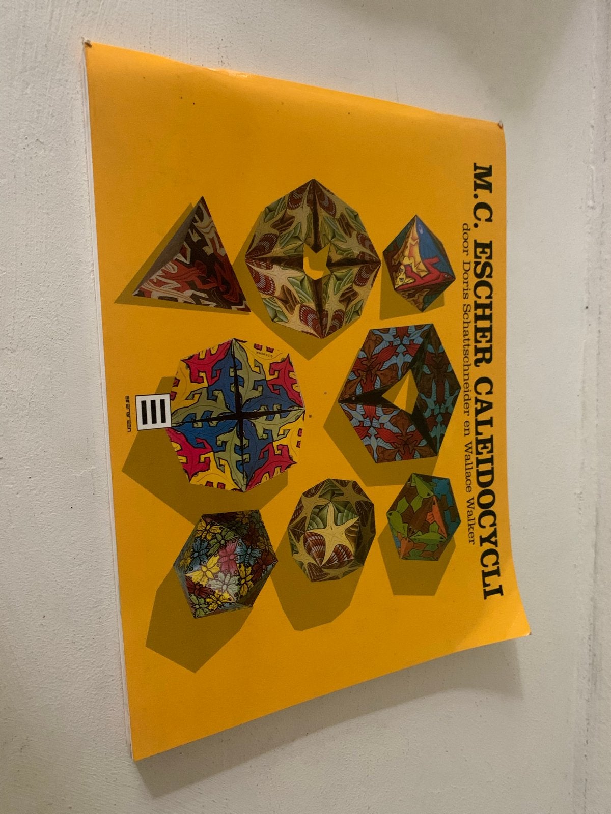 M.C. Escher Caleidocycli - Boek met uitsnijvellen, Ophalen of Verzenden, Zo goed als nieuw, Overige onderwerpen