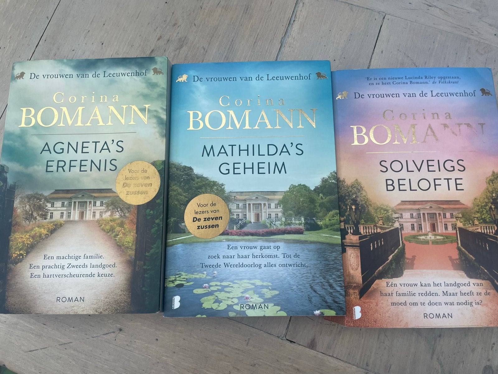 Corina Bomann - De Vrouwen van de Leeuwenhof serie (3 boeken, Ophalen, Gelezen