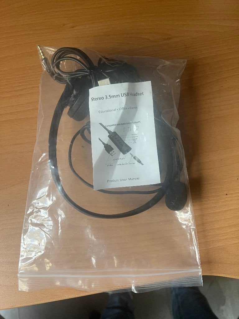 digitale stereo headset met microfoon-usb en 3.5 jack 30 x, Computers en Software, Headsets, Inklapbare microfoon, Nieuw, Ophalen of Verzenden