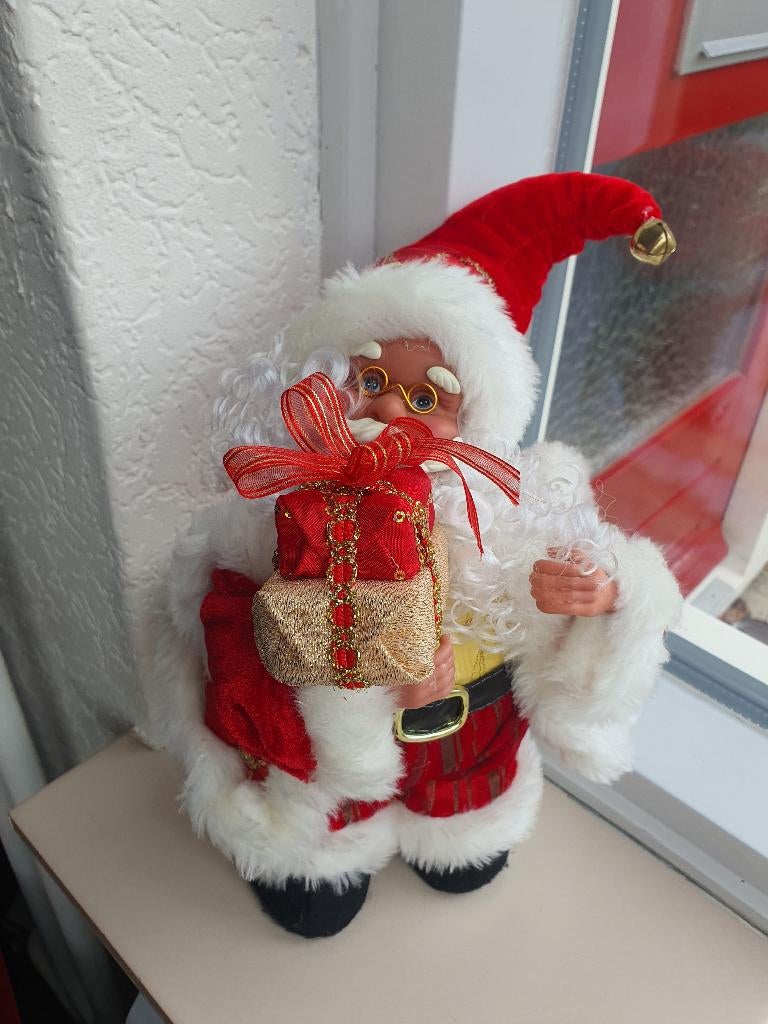 Kerstman decoratie pop met cadeautje, Ophalen of Verzenden