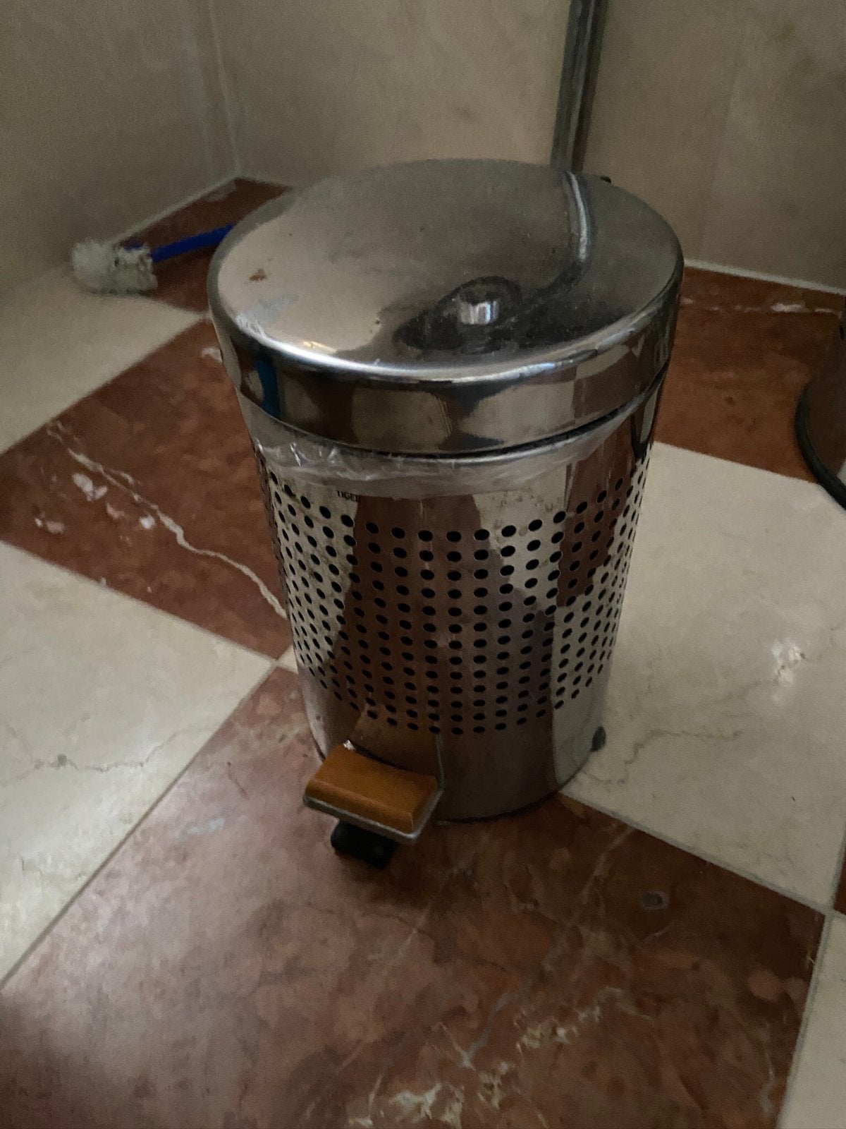 Hele gave RVS toilet / badkamer prullenbak pedaalemmer, Ophalen of Verzenden, Zo goed als nieuw, Kunststof