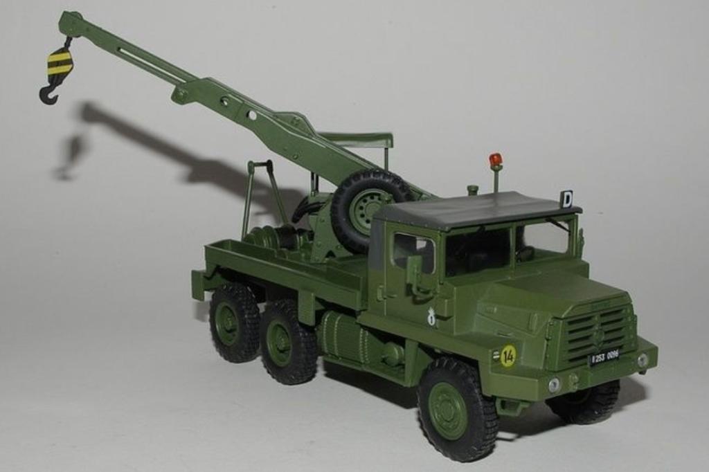 Berliet TBC/GBC 8 KT CMDN LEGER TAKELWAGEN 1/43 Berliet # 4, Verzenden, Nieuw, Bus of Vrachtwagen, Overige merken