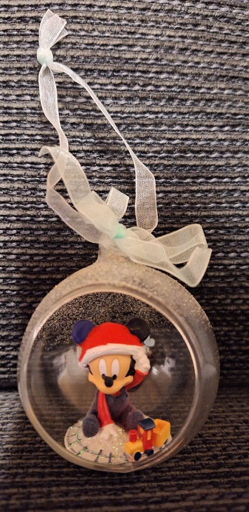 Disney baby first christmas ornament/bal, Ophalen of Verzenden, Overige figuren, Zo goed als nieuw, Overige typen